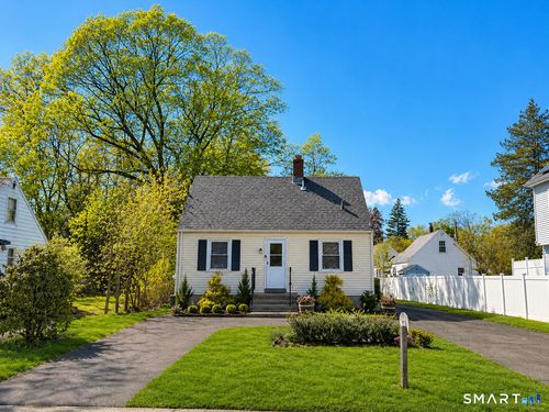 121 Pool Rd, North Haven, CT, 06473-1816 | Card Image