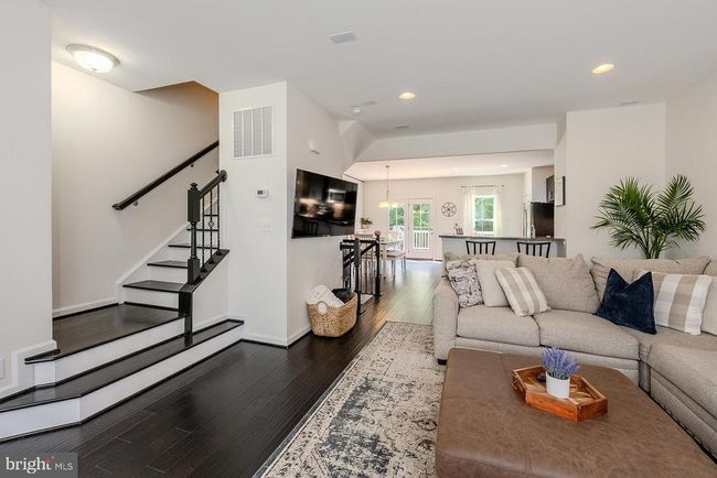 10793 Hinton Way, Townhouse with 3 bedrooms, 4 bathrooms and null parking in MANASSAS VA | Image 18