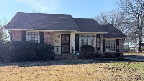 304 E Woodrow Pl, Tulsa, OK, 74106-3732 | Card Image