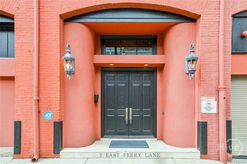 units-a-b-and-c-2 E Perry Lane, savannah, GA, 31401 | Card Image