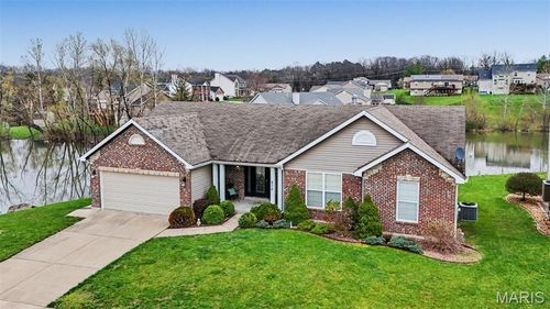 210 Prairie Lake Dr, Wentzville, MO, 63385-7246 | Card Image