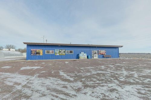 100 E Jackson St, Okabena, MN, 56161-4033 | Card Image