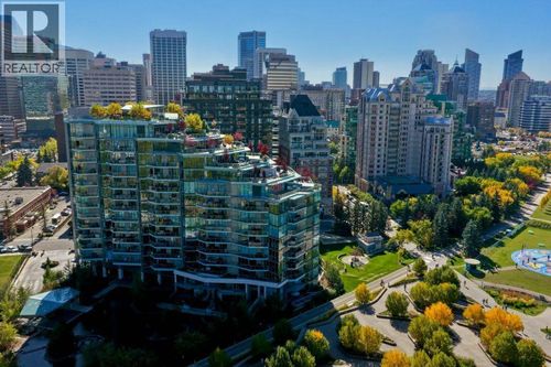 738 1 Ave Sw, Calgary, AB, T2P5G8 | Card Image