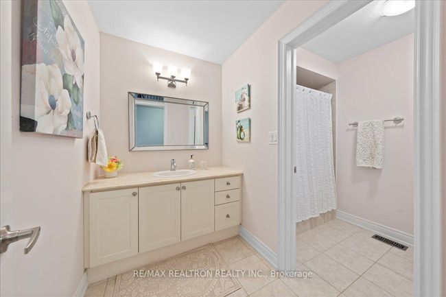13 Fairmont Ridge Trail, House other with 5 bedrooms, 4 bathrooms and 4 parking in Nobleton ON | Image 35