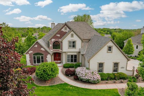 W226N3550 Wethersfield Road, Pewaukee, WI, 53072 | Card Image