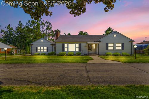 8710 32 Mile Rd, Washington Twp, MI, 48095-1319 | Card Image