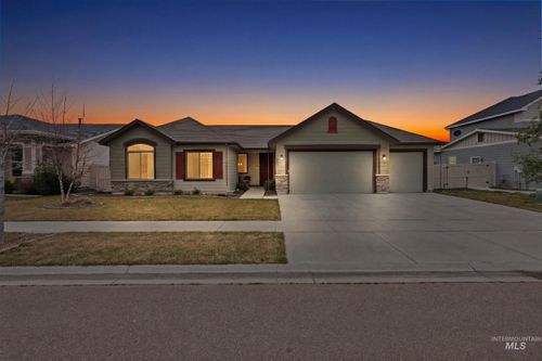 917 Silver Springs St, Middleton, ID, 83644-5895 | Card Image