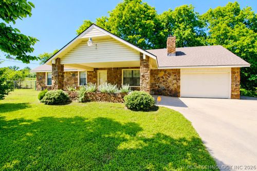 15895 Briar Rd, Morris, OK, 74445-2084 | Card Image