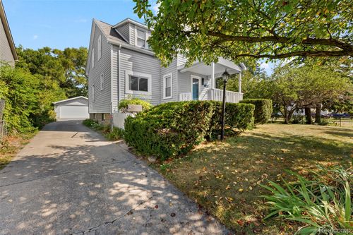 1629 E Elza Ave, Hazel Park, MI, 48030-2360 | Card Image