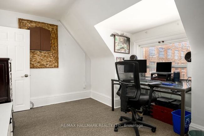 223 Wallace Ave, House attached with 5 bedrooms, 3 bathrooms and 1 parking in Toronto ON | Image 25