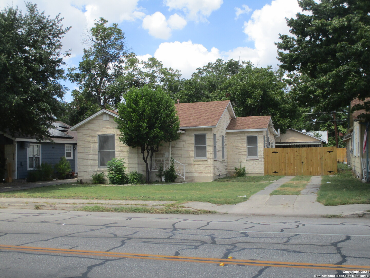 Steves Ave, San Antonio, TX 78210