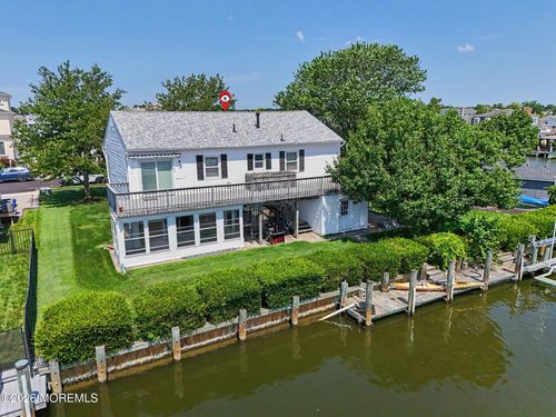 33 Freeman Ct, Toms River, NJ, 08753-2613 | Card Image