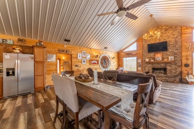 Custom Home and Acreage for Sale17 | Image 18