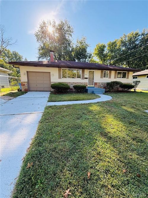 1710 Crosby Lane, Florissant, MO, 63031 | Card Image