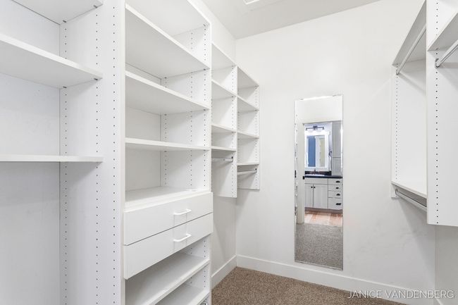 42-web-or-mls-3022-jamesway-ave | Image 29