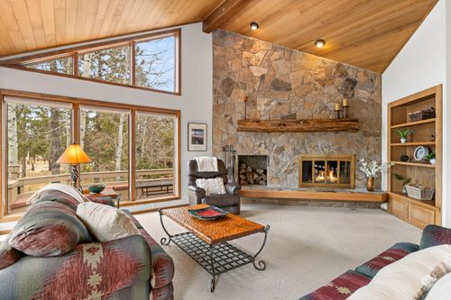 9-17902 Catkin Ln, Sunriver, OR, 97707-3004 | Card Image