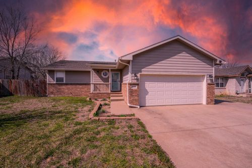 1909 S Shiloh St, Wichita, KS, 67207-5798 | Card Image