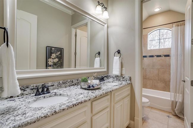 1204 E Scandinavian Ct, House other with 4 bedrooms, 4 bathrooms and null parking in Granbury TX | Image 32