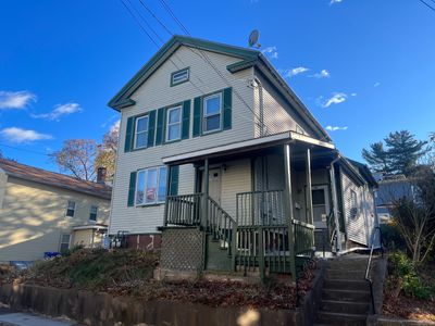 28 Union Street, Home with 4 bedrooms, 2 bathrooms and null parking in Meriden CT | Image 1