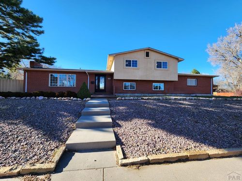 135 La Rochelle Dr, Pueblo, CO, 81005-2645 | Card Image