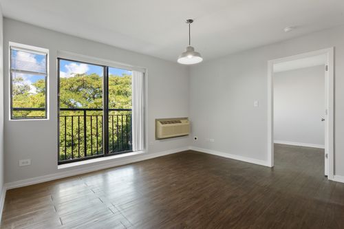 202-5411 N Winthrop Avenue, Chicago, IL, 60640 | Card Image