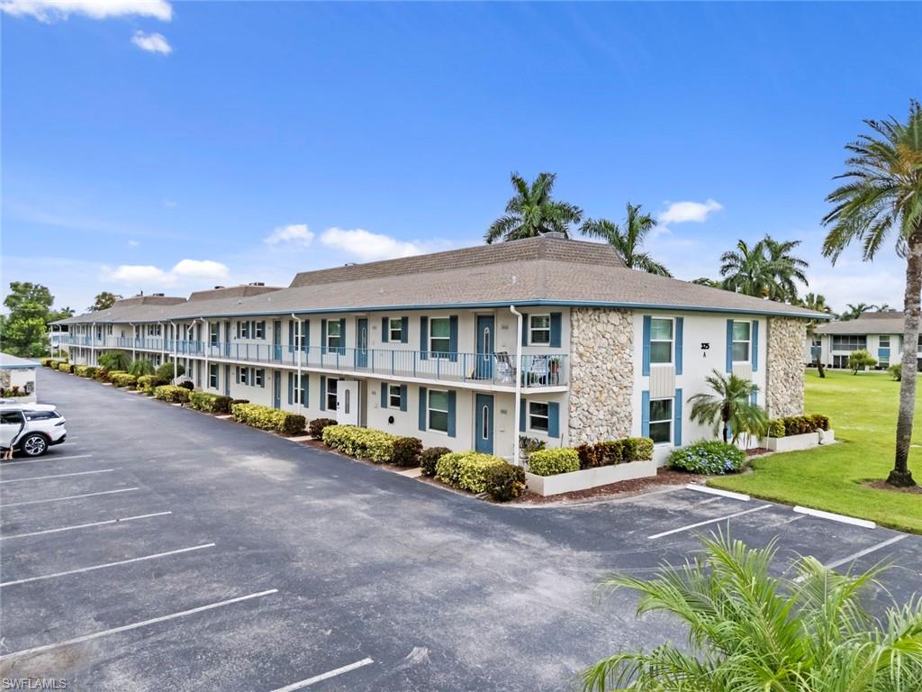 Residential in NAPLES 2