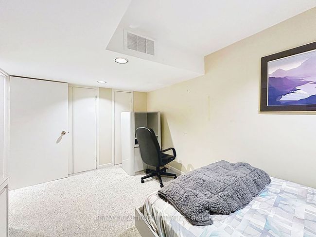 17 Colvin Cres, House other with 5 bedrooms, 4 bathrooms and 3 parking in Thornhill ON | Image 43