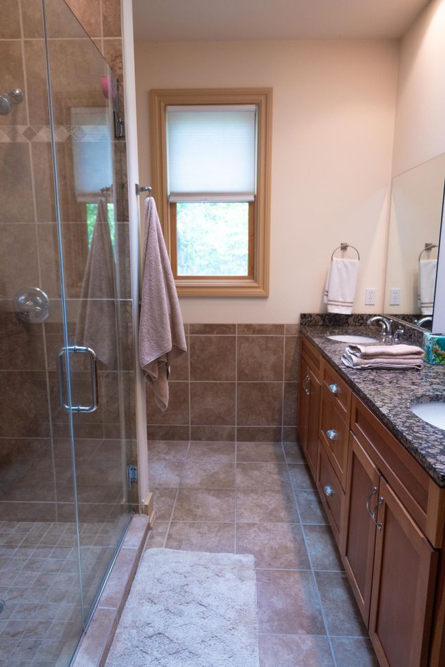 Primary Bathroom | Image 21