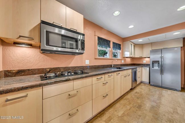 2546 N 9 Th St, House other with 3 bedrooms, 3 bathrooms and null parking in Phoenix AZ | Image 6