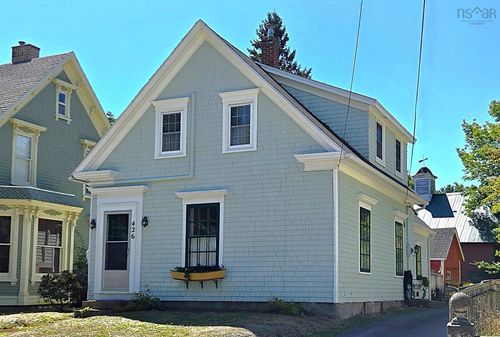 426 Main St, Mahone Bay, NS, B0J2E0 | Card Image
