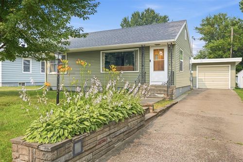 1124 Briggs Avenue, Eau Claire, WI, 54703 | Card Image