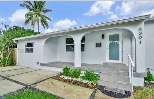 6391 Sw 39th St, Miami, FL, 33155-4811 | Card Image