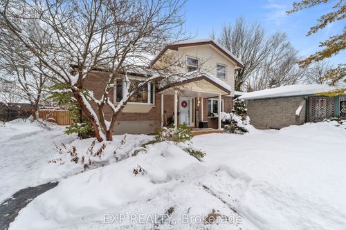 667 Eden Ave, London, ON, N6C2Z8 | Card Image