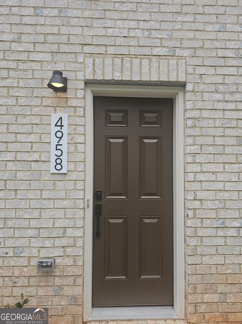 4958 Villager Ln, Stone Mountain, GA, 30083-3698 | Card Image
