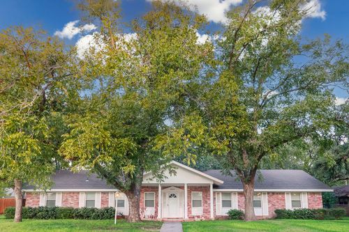 2110 S High St, Brady, TX, 76825-7418 | Card Image