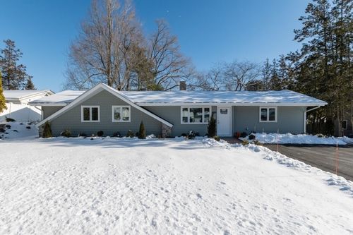 689 Old Connecticut Path, Framingham, MA, 01701-7746 | Card Image