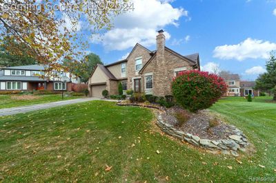 44823 Dunbarton Court, Home with 4 bedrooms, 2 bathrooms and null parking in Novi MI | Image 3