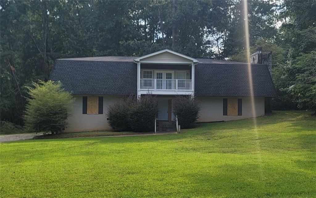 Panola Lake Cir, Lithonia, GA 30038