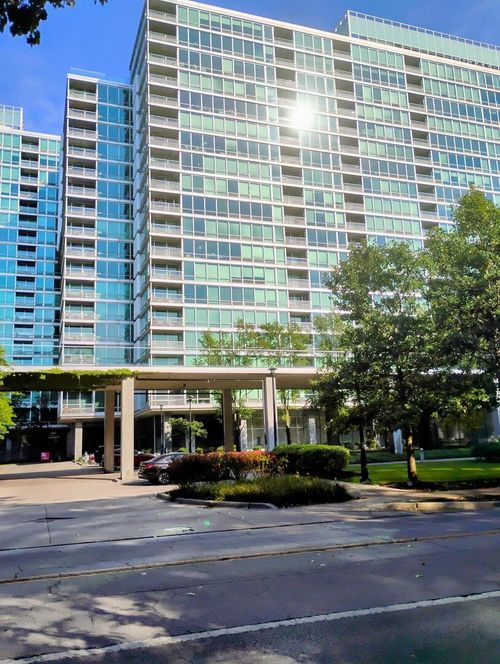 unit-517-9655 Woods Dr, Skokie, IL, 60077-4421 | Card Image