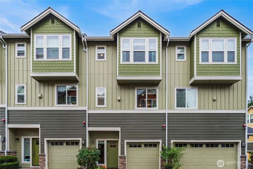 unit-e5-23000 Ne 8th St, Sammamish, WA, 98074-2306 | Card Image