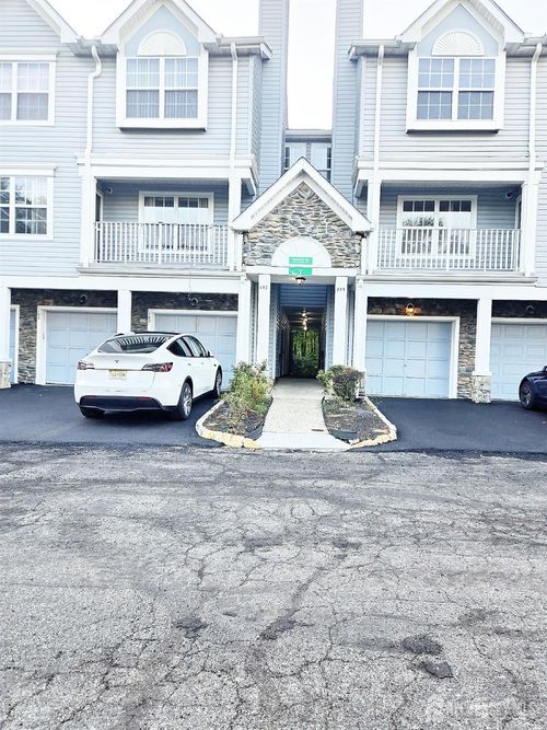 201 Prestwick Way, Edison, NJ, 08820-4676 | Card Image