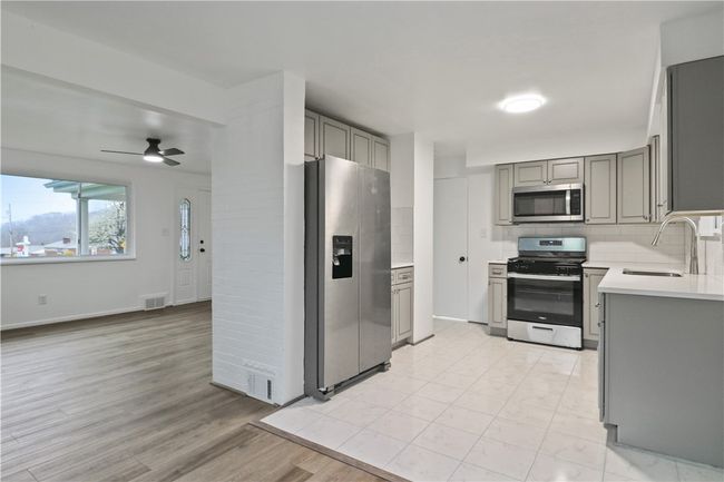 320 Donnell Rd, House other with 4 bedrooms, 2 bathrooms and 2 parking in Lower Burrell PA | Image 5