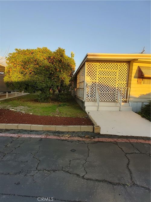 spc-75-13645 5th St, Yucaipa, CA, 92399-5365 | Card Image