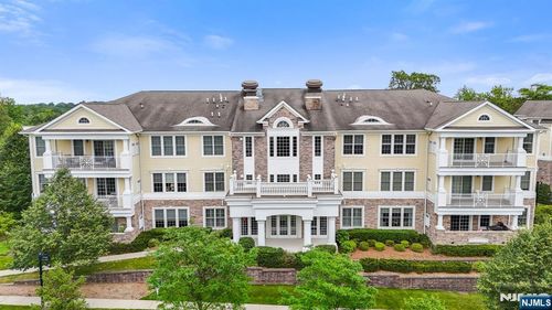 510 Four Seasons Ln, Montvale, NJ, 07645-1858 | Card Image