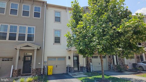 211 Tanner Ln, GLEN BURNIE, MD, 21060-7691 | Card Image
