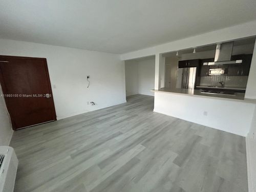 apt-2-7430 Carlyle Ave, Miami Beach, FL, 33141-2625 | Card Image
