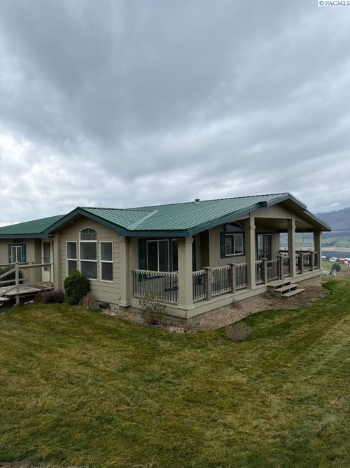 42030 Lakeview Dr N, Davenport, WA, 99122-8800 | Card Image
