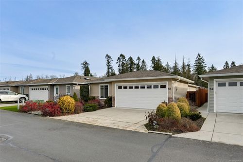 52-7586 Tetayut Rd, Central Saanich, BC, V8M0B4 | Card Image