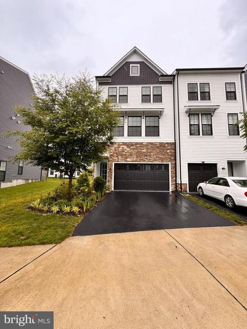 25419 Reed Orchard Ter, CHANTILLY, VA, 20152-3266 | Card Image
