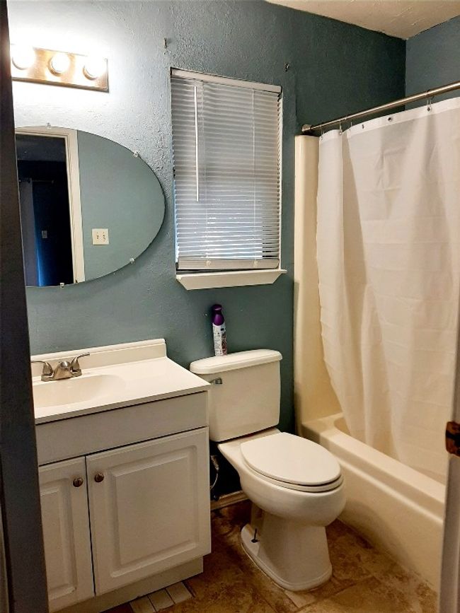 Full bath with vanity, shower/bath combination | Image 13